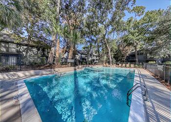 Hickory Cove Community Pool