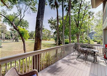 Private Deck with Outdoor Dining