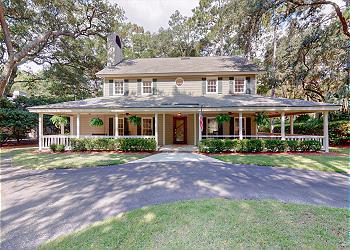 Beautiful Colonial Style Home