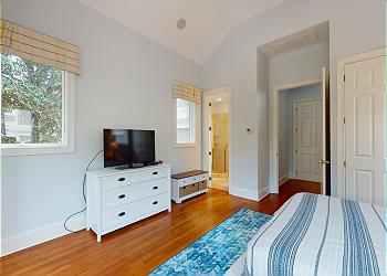 Bedroom 4 with HDTV