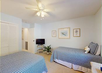 Guest Bedroom with Twin Size Bed