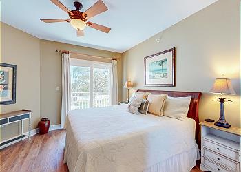 Guest Bedroom with King Size Bed