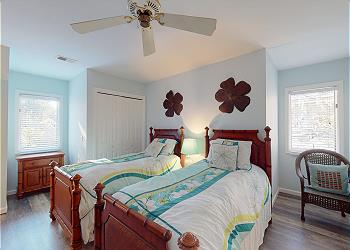 Guest Bedroom with Two Twin Beds