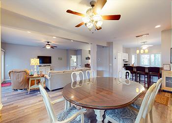 Dining Room with Seating for 8