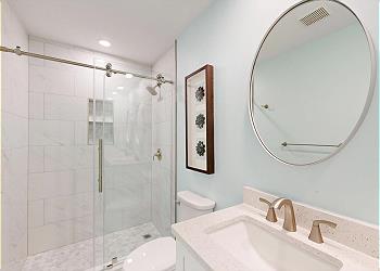 En-Suite Guest Bathroom with Tiled Walk-in Shower