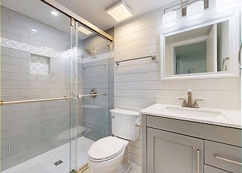 En-Suite Guest Bathroom with Tiled Walk-in Shower