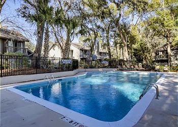 Hickory Cove Community Pool