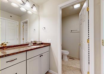 En-Suite Bathroom with Tub and Shower Combination