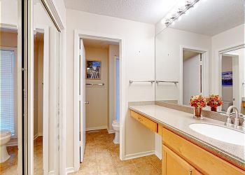 En-Suite Bathroom with Tub and Shower Combination