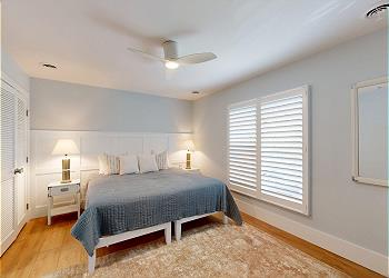 Guest Bedroom with Swing King