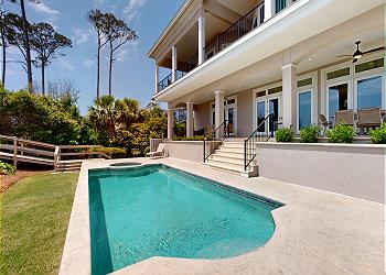 Private Pool and Spa