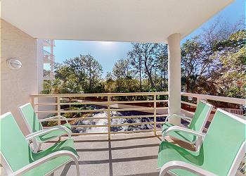 Private Balcony with Seating