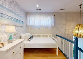 Landing with Twin Daybed
