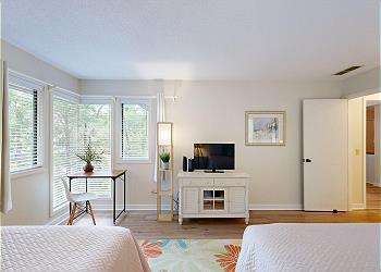 Suite 1 with Workspace