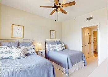 Guest Bedroom with En-Suite Bathroom
