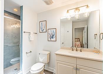 En-suite Guest Bathroom