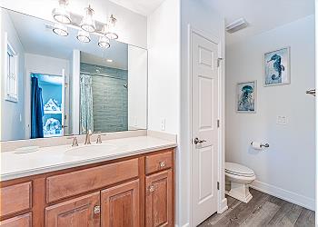 En-suite Guest Bathroom