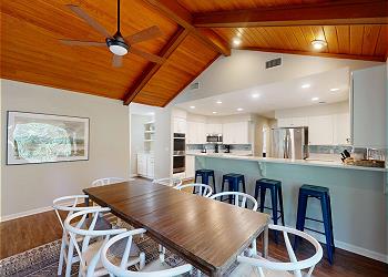 Eat-in Kitchen