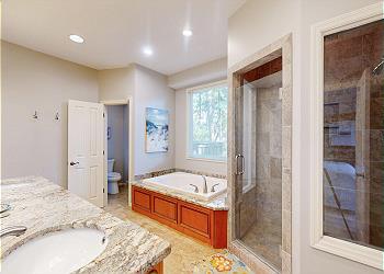 En-Suite Primary Bathroom
