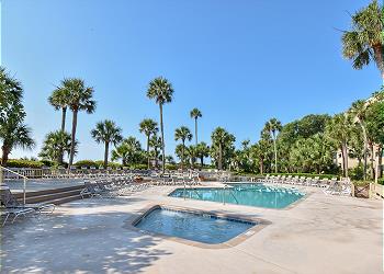 Captains Walk Community Pool