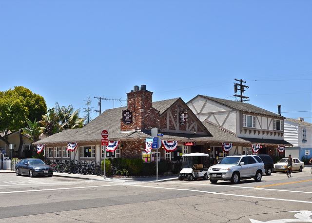 Main Street on Balboa Island