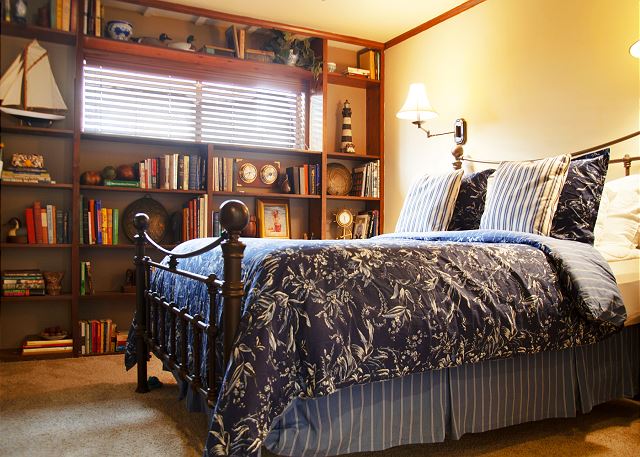 Bedroom 2 with queen bed