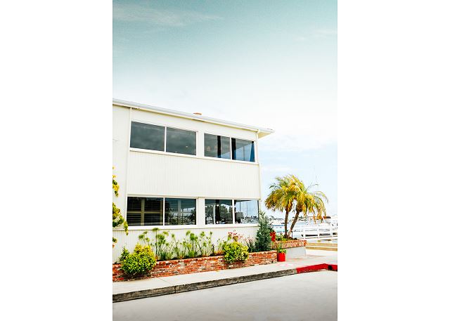Exterior of 1400 South Bayfront
