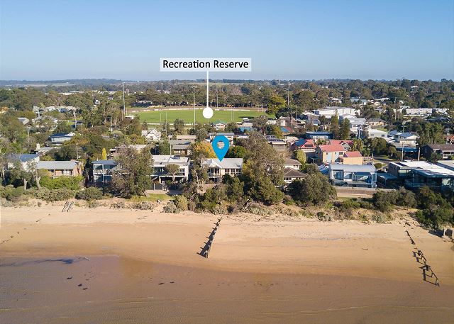 Beachfront Retreat Amazing 5 bedroom House