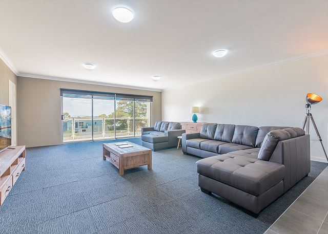 3-83 Thompson Avenue, Cowes