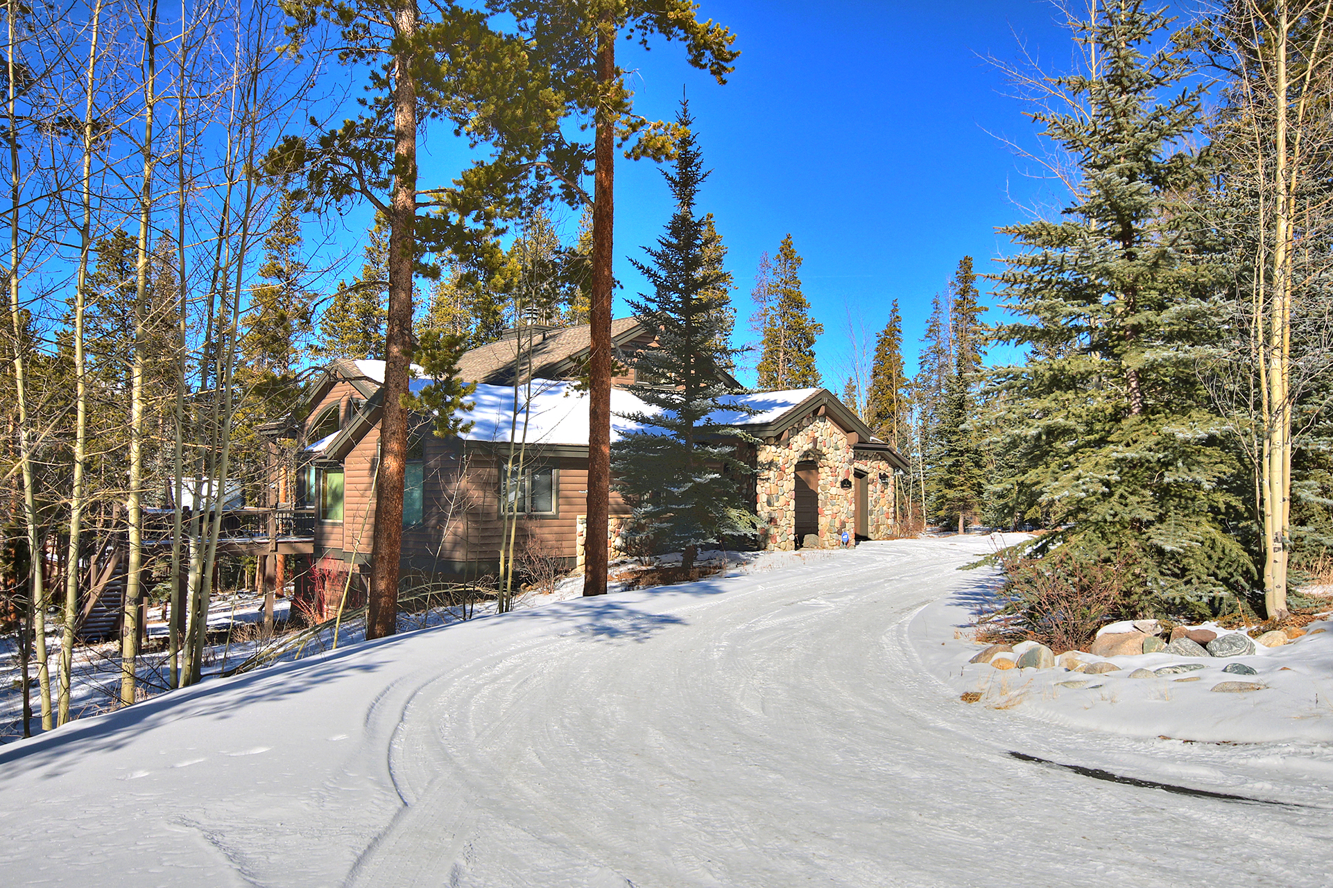 Enjoy your vacation with friends and family at this peaceful and secluded home - Evergreen Lodge Breckenridge Vacation Rental
