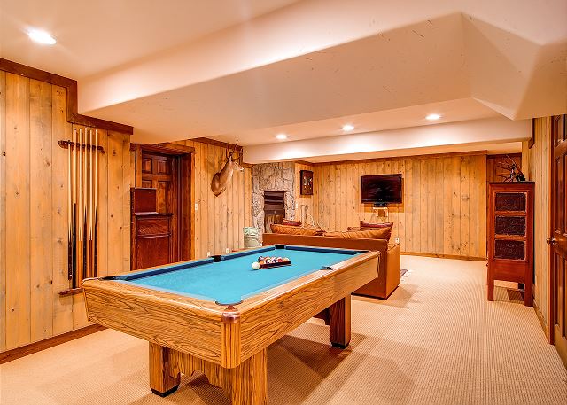 Game room and additional living room on the lower level - Bear Lodge Breckenridge Vacation Rental