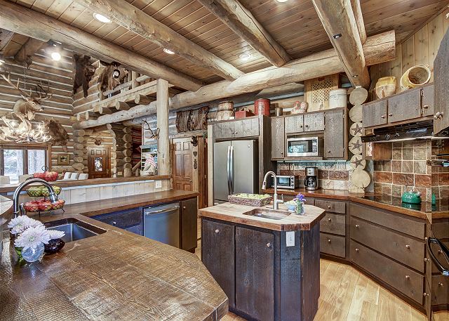 Double kitchen sinks and plenty of space for the chefs in the group - Bear Lodge Breckenridge Vacation Rental