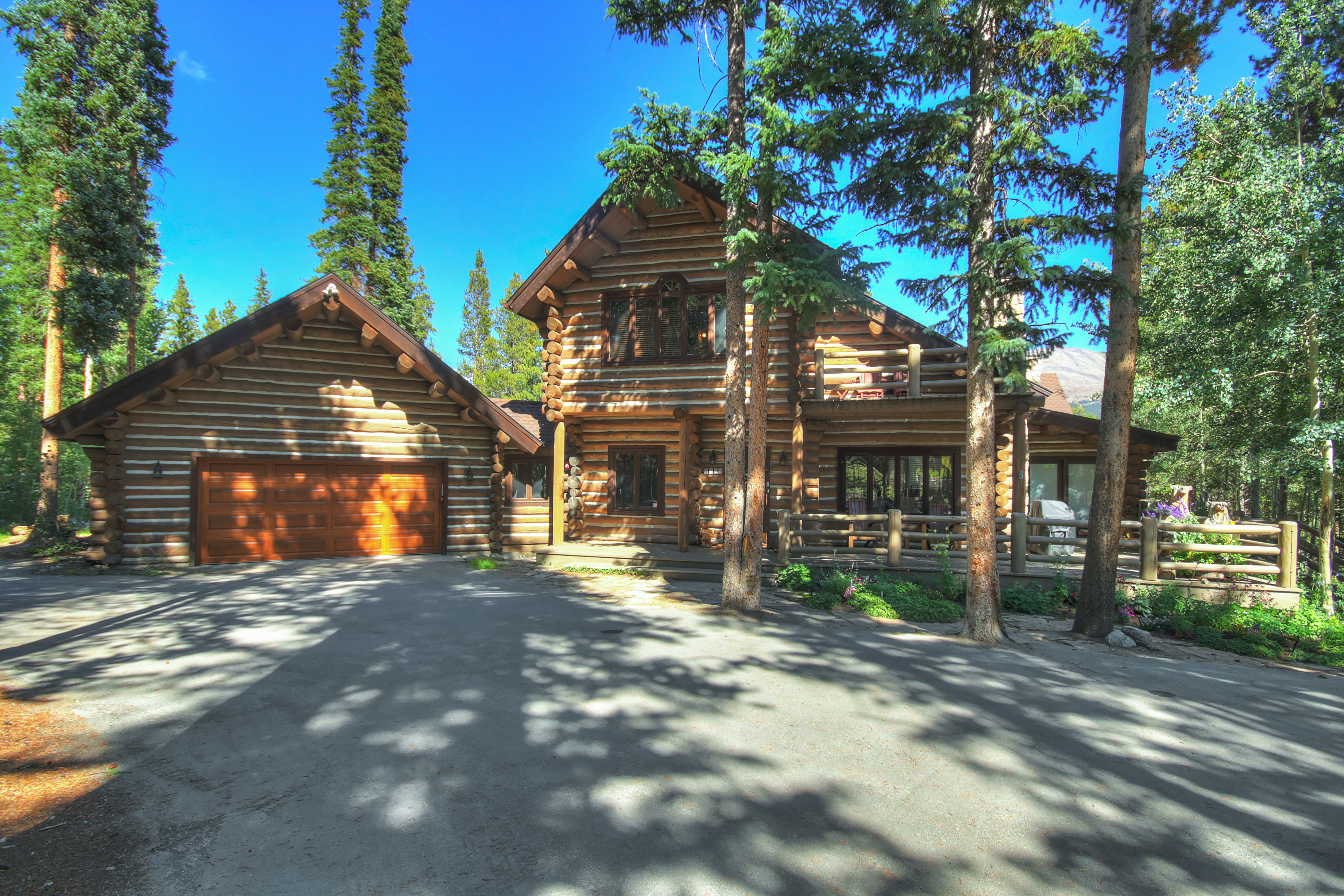 Gather with your whole family at this beautiful Breckenridge cabin. - Bear Lodge Breckenridge Vacation Rental