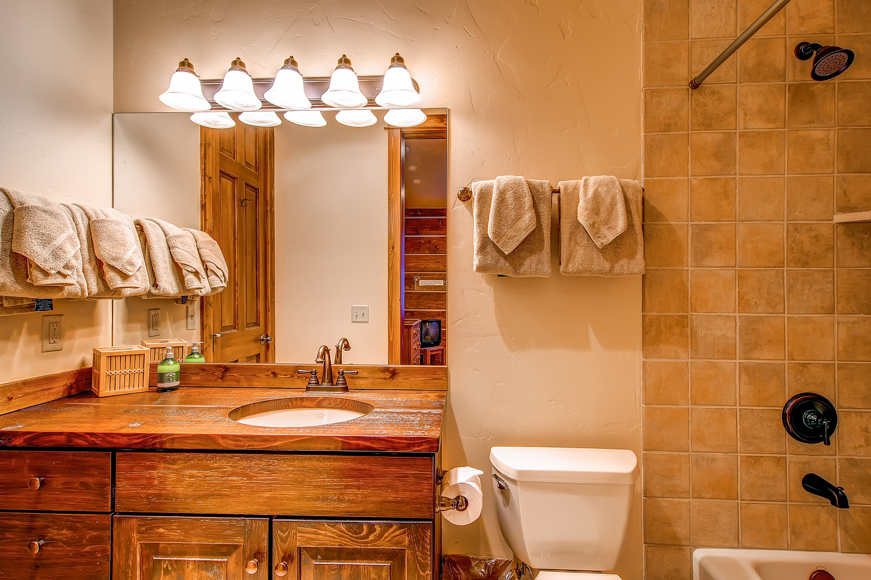 Lower level master bathroom - Bear Lodge Breckenridge Vacation Rental