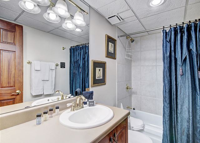 Upper level bathroom for king bedroom. - Beaver Run Black Diamond Penthouse Breckenridge Vacation Rental