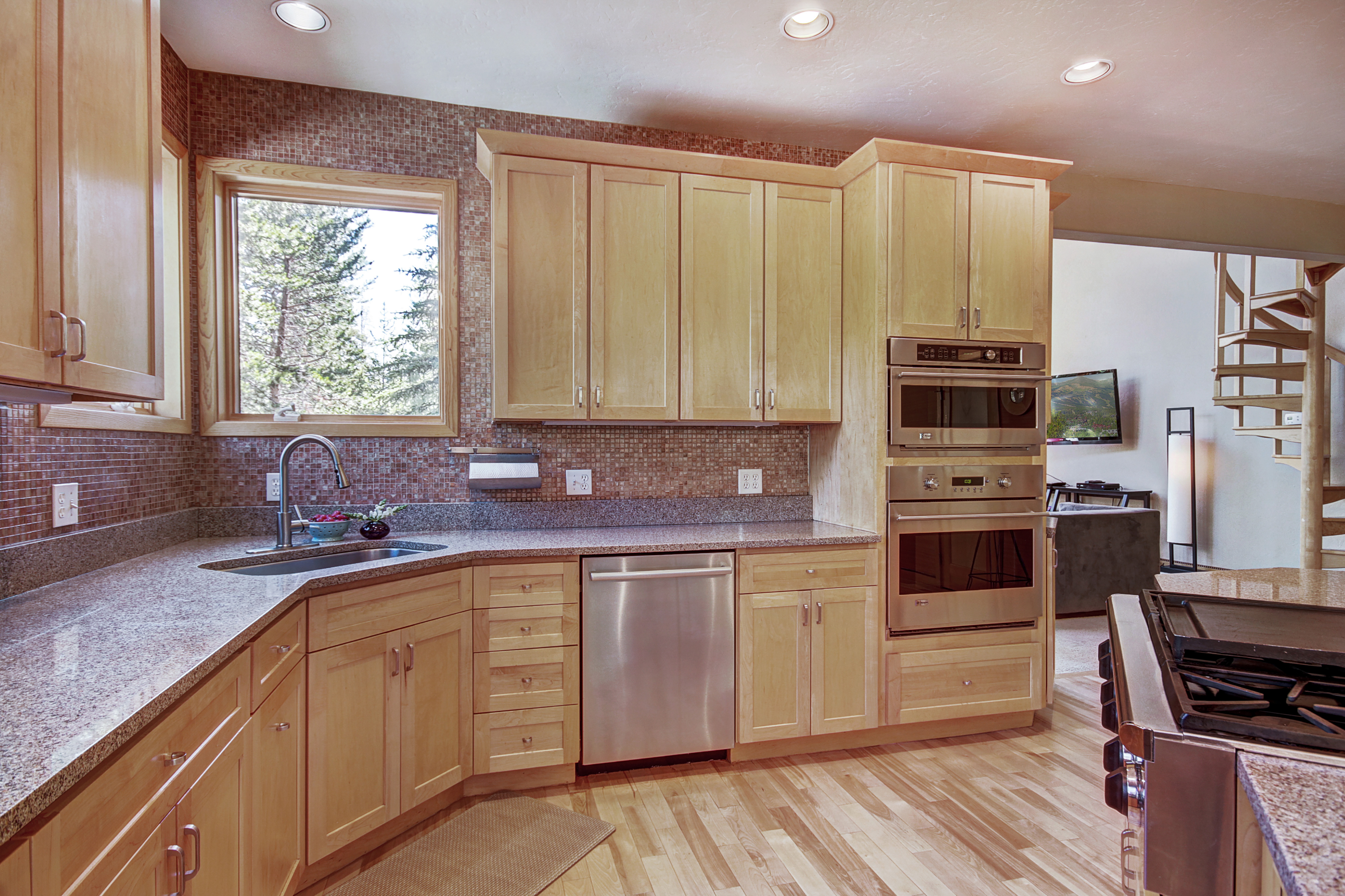 The chef of the family will love cooking in this large, open kitchen. - Buffalo Mountain Vista Frisco Vacation Rental