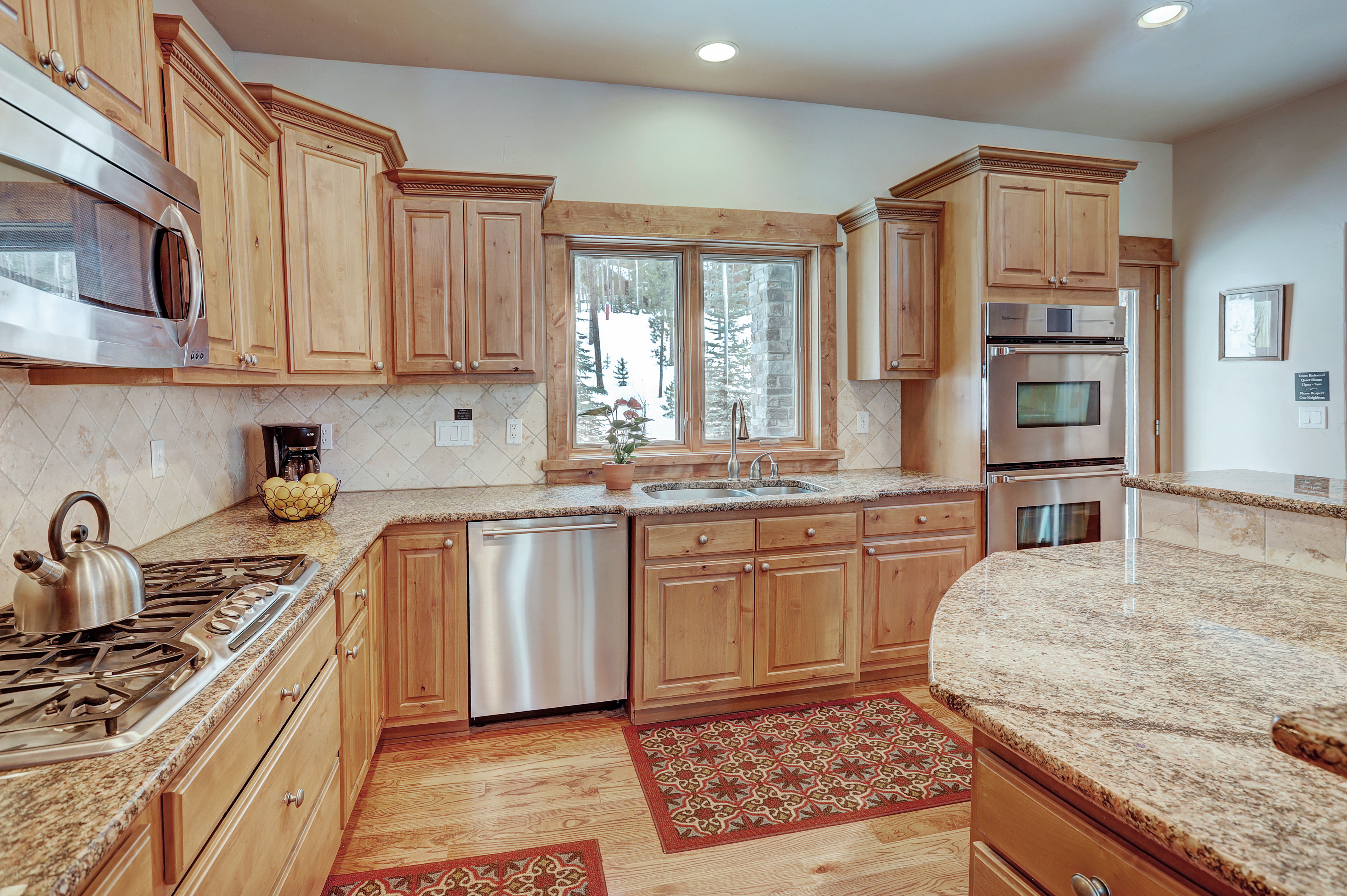 Cook a delicious meal in this great kitchen - Highlands Trail House Breckenridge Vacation Rental