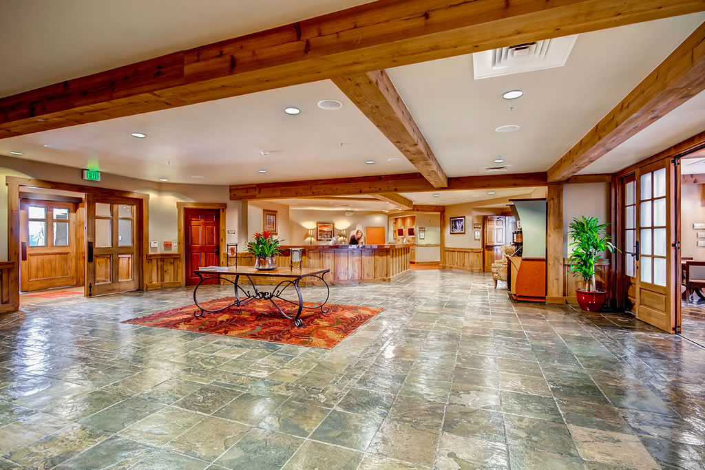 Lobby of Mountain Thunder Lodge.