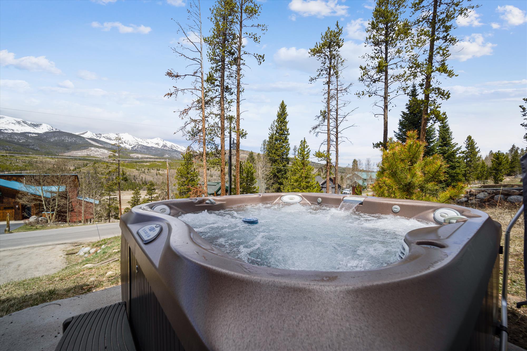 Hot tub overlooking Ten Mile mountain range - Powder Moose Villa - Breckenridge Vacation Rental