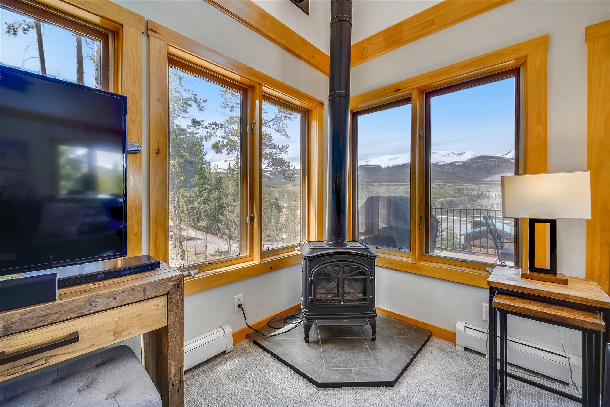 Fireplace - Living area - Powder Moose Villa – Breckenridge Vacation Rental
