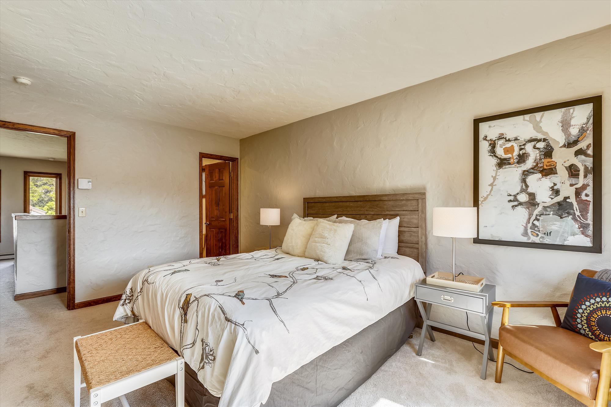 Enjoy some privacy in this upper level queen bedroom with en-suite bathroom - Calderon De La Breck Breckenridge Vacation Rental