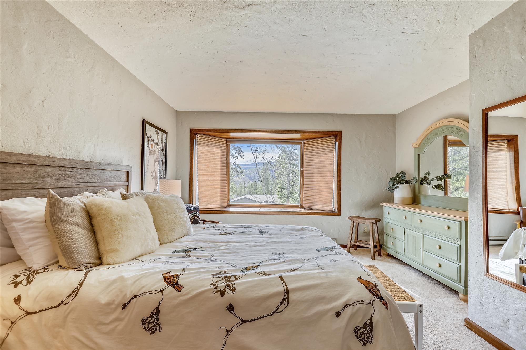 Additional view of top floor queen bedroom - Calderon De La Breck Breckenridge Vacation Rental