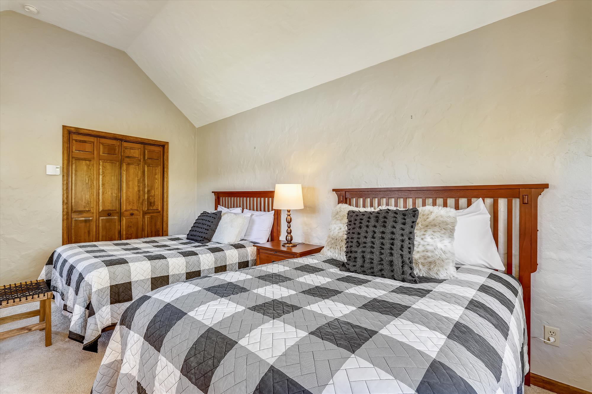 This spacious room is perfect for families - Calderon De La Breck Breckenridge Vacation Rental