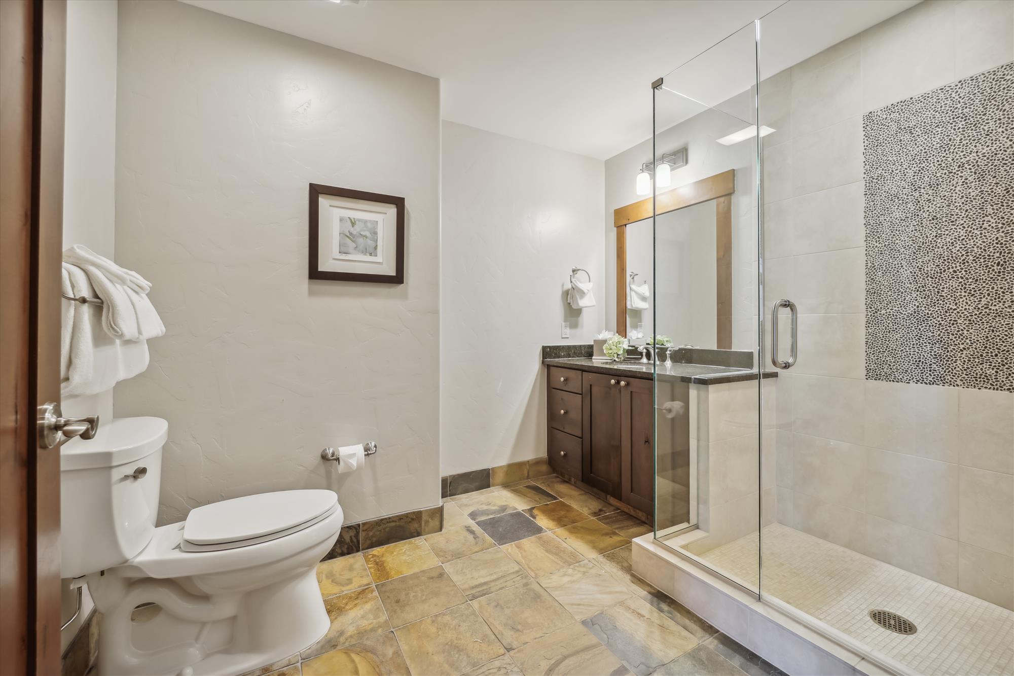 Shared bathroom - shared with bunk bedroom and common spaces - One Ski Hill Place 8424-Breckenridge Vacation Rental