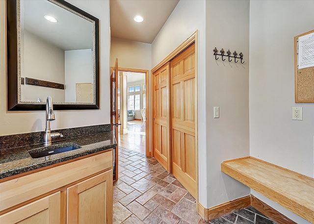 Mudroom equipped with sink, located off the garage - Chateau D'Amis Silverthorne Vacation Rental