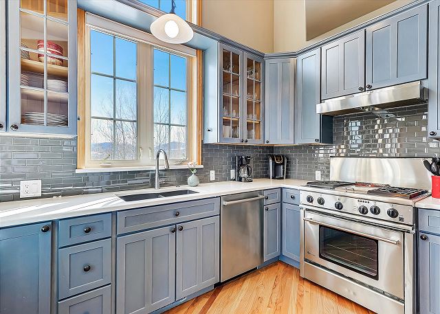 Stainless steel appliances - Chateau D'Amis Silverthorne Vacation Rental