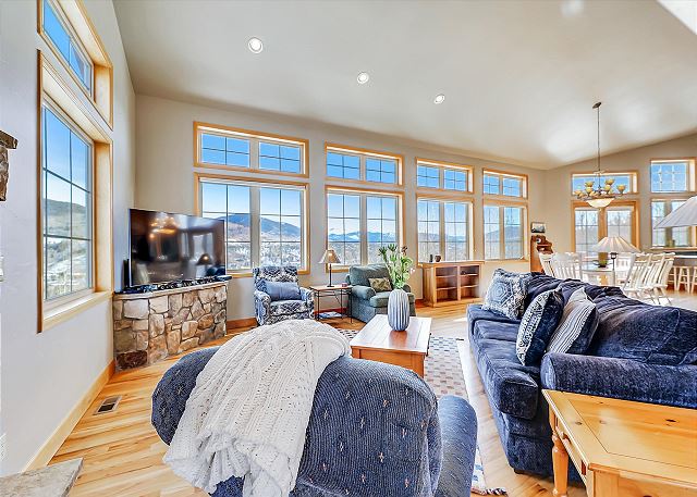 Gorgeous panoramic views - Chateau D'Amis Silverthorne Vacation Rental