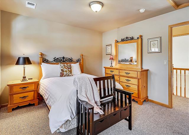 Upper level queen bedroom - Chateau D'Amis Silverthorne Vacation Rental