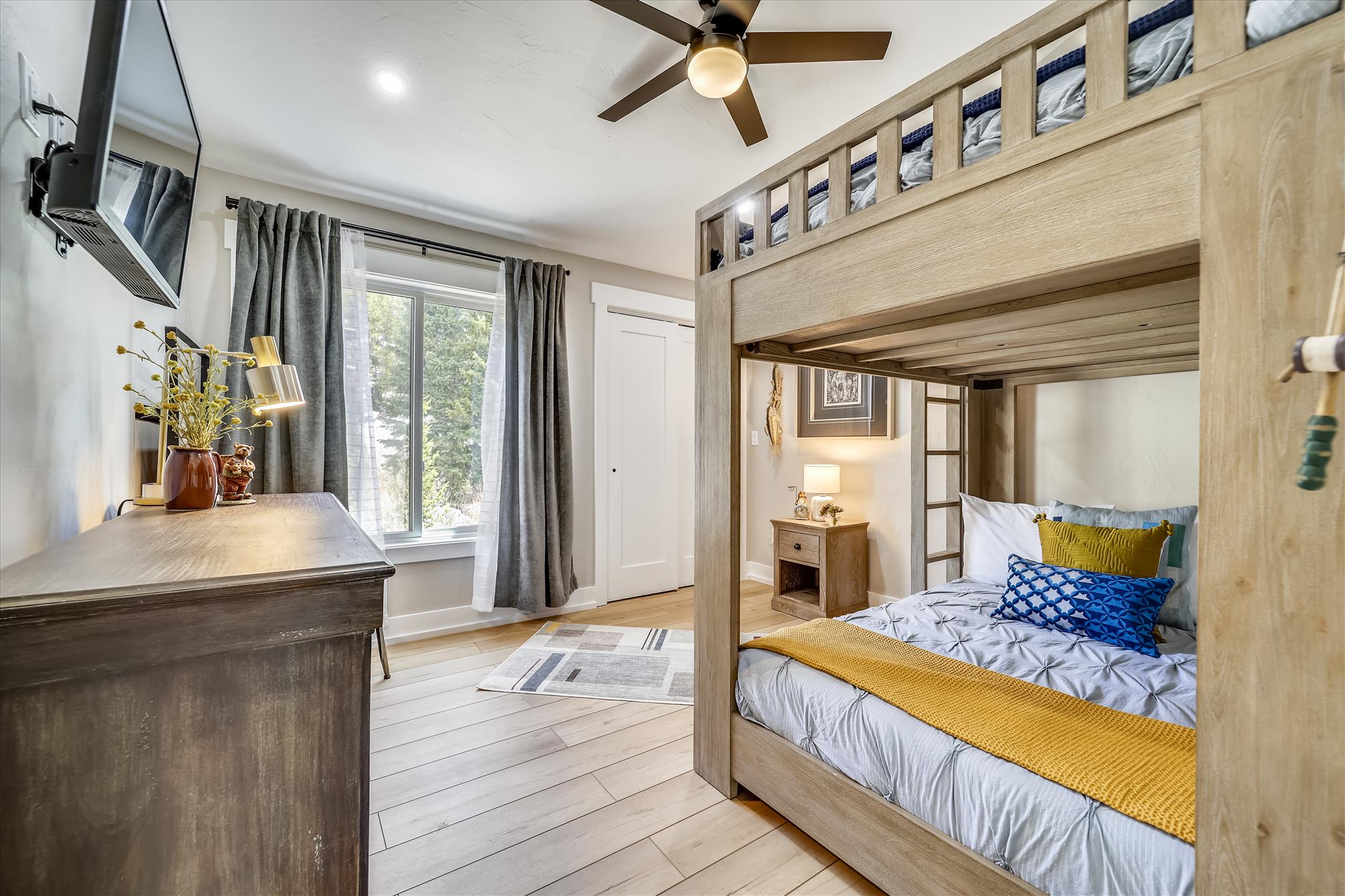 Bunk bedroom - Tenmile Viewhouse Breckenridge Vacation Rental
