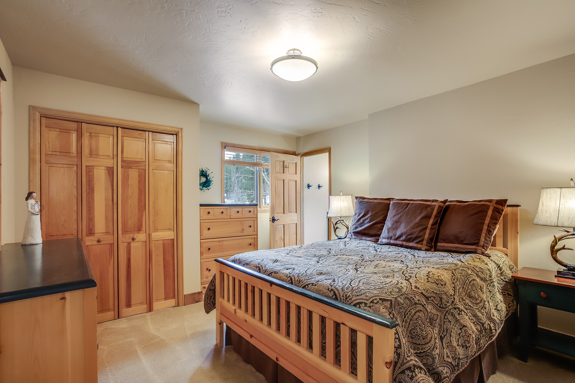 King bedroom - Friendly Fox Chalet - Breckenridge vacation rental